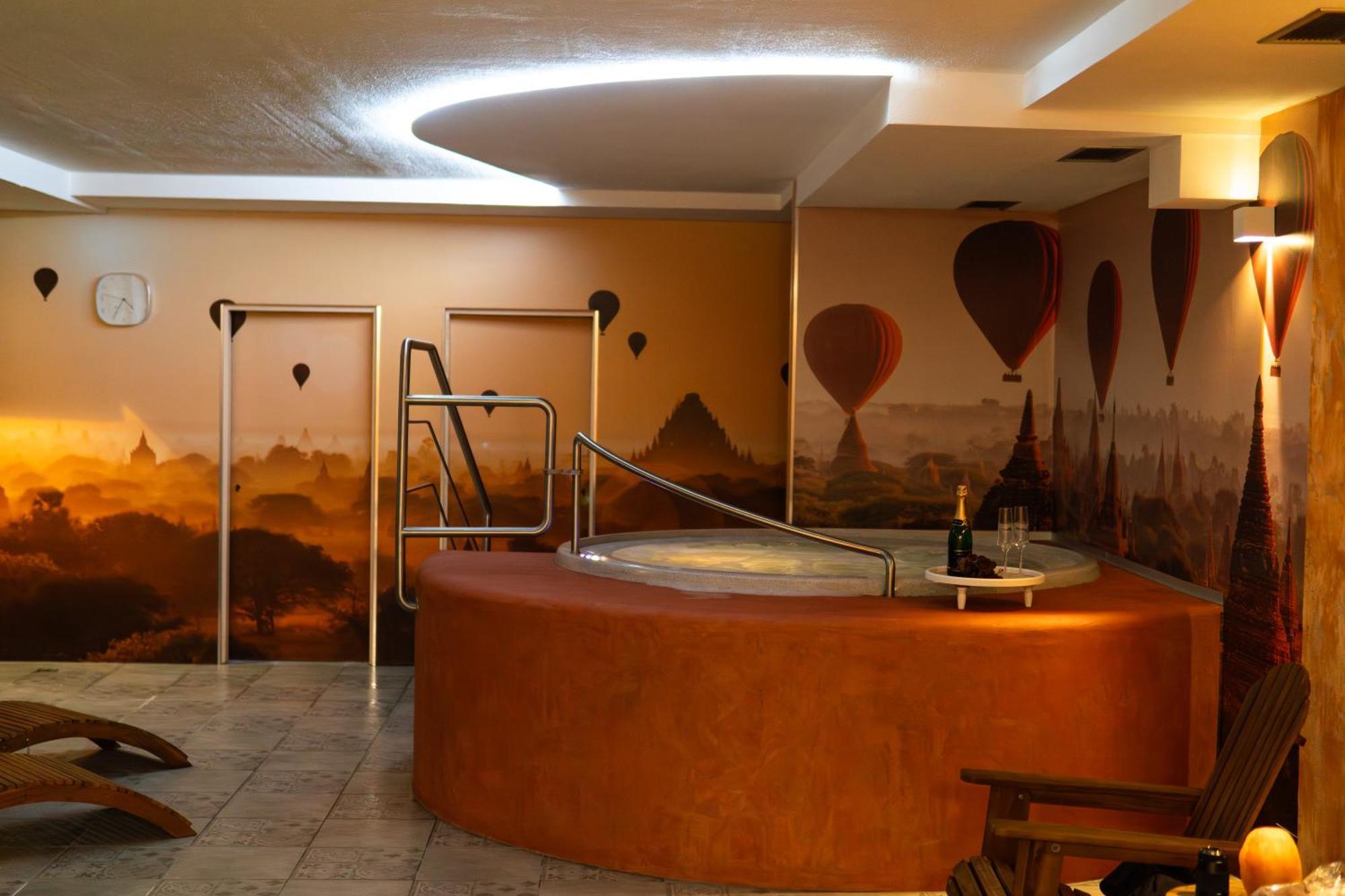 Wellness Hotel - Viktorka, Herecky Dum Ceska Skalice Luaran gambar